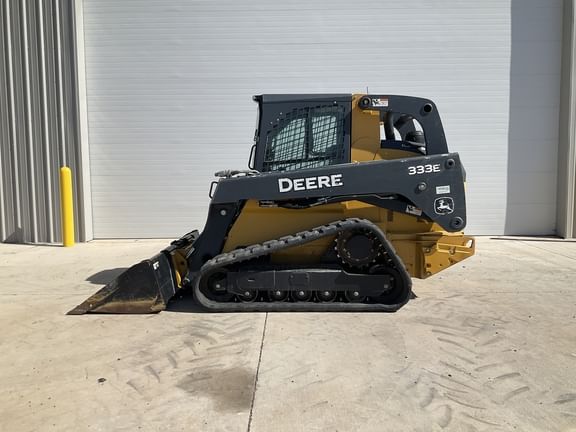 2016 John Deere 333E Equipment Image0