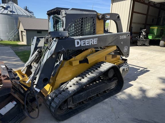 Image of John Deere 333E Primary image