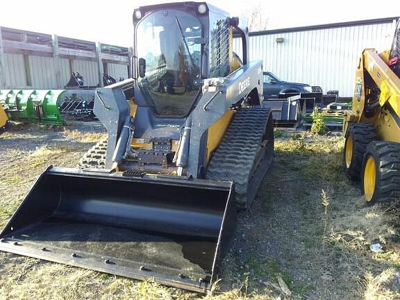 Image of John Deere 333E equipment image 1