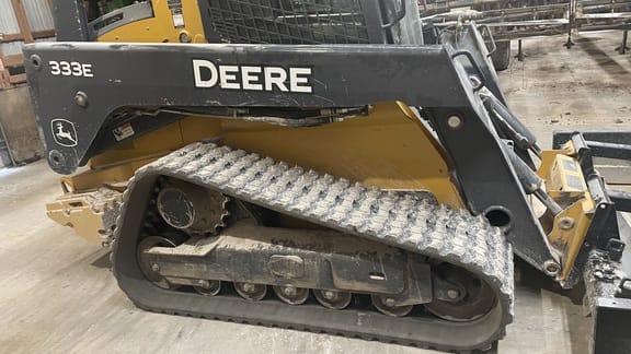 2016 John Deere 333E Equipment Image0
