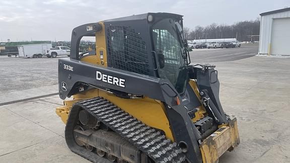 Image of John Deere 333E equipment image 2