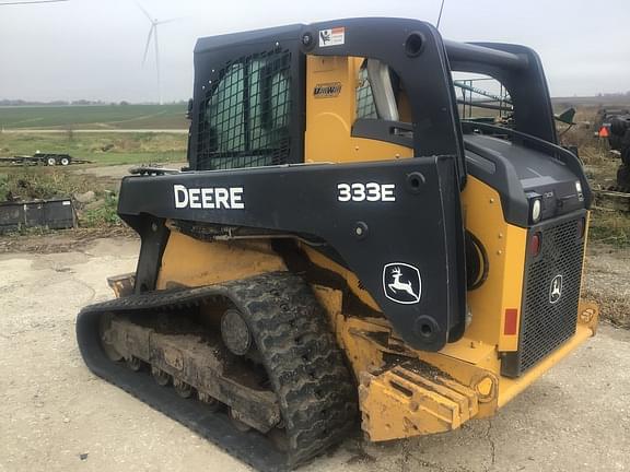 Image of John Deere 333E equipment image 2