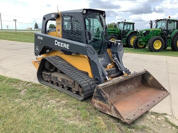 Image of John Deere 333E equipment image 1