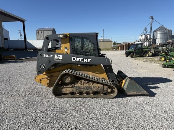 Image of John Deere 333E Primary image