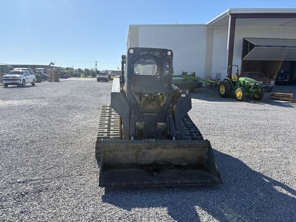 Image of John Deere 333E equipment image 1