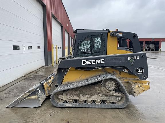 Image of John Deere 333E equipment image 2