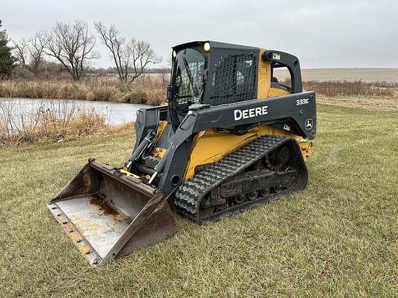 Image of John Deere 333E Primary image