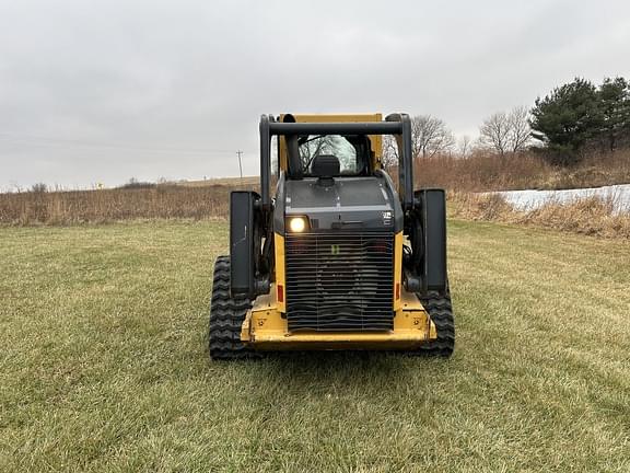 Image of John Deere 333E equipment image 4