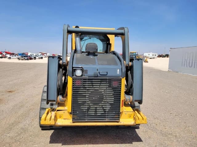 Image of John Deere 333E equipment image 3