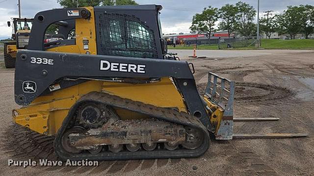 Image of John Deere 333E equipment image 3
