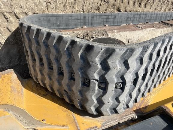 Image of John Deere 333G equipment image 1