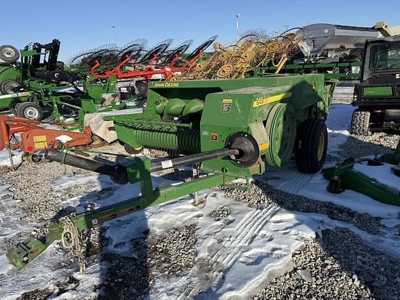 Image of John Deere 348 equipment image 1