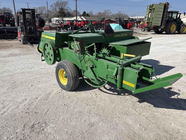 Image of John Deere 348 equipment image 2