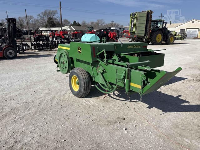 Image of John Deere 348 equipment image 4