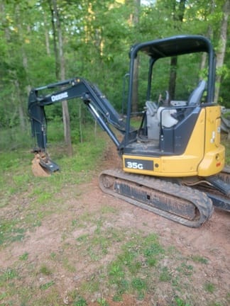 2016 John Deere 35G Equipment Image0