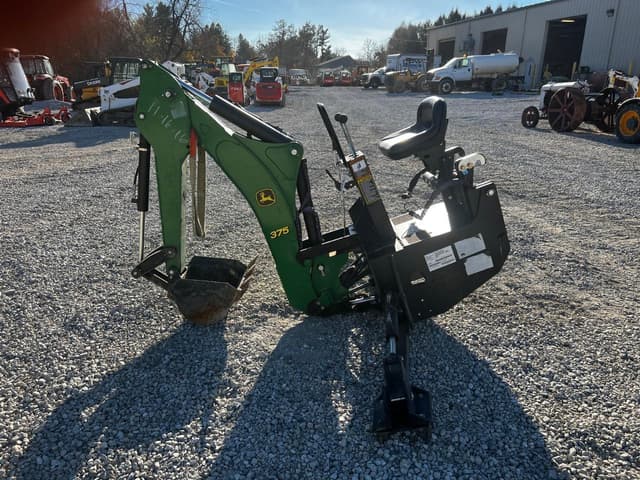 Image of John Deere 375 equipment image 1