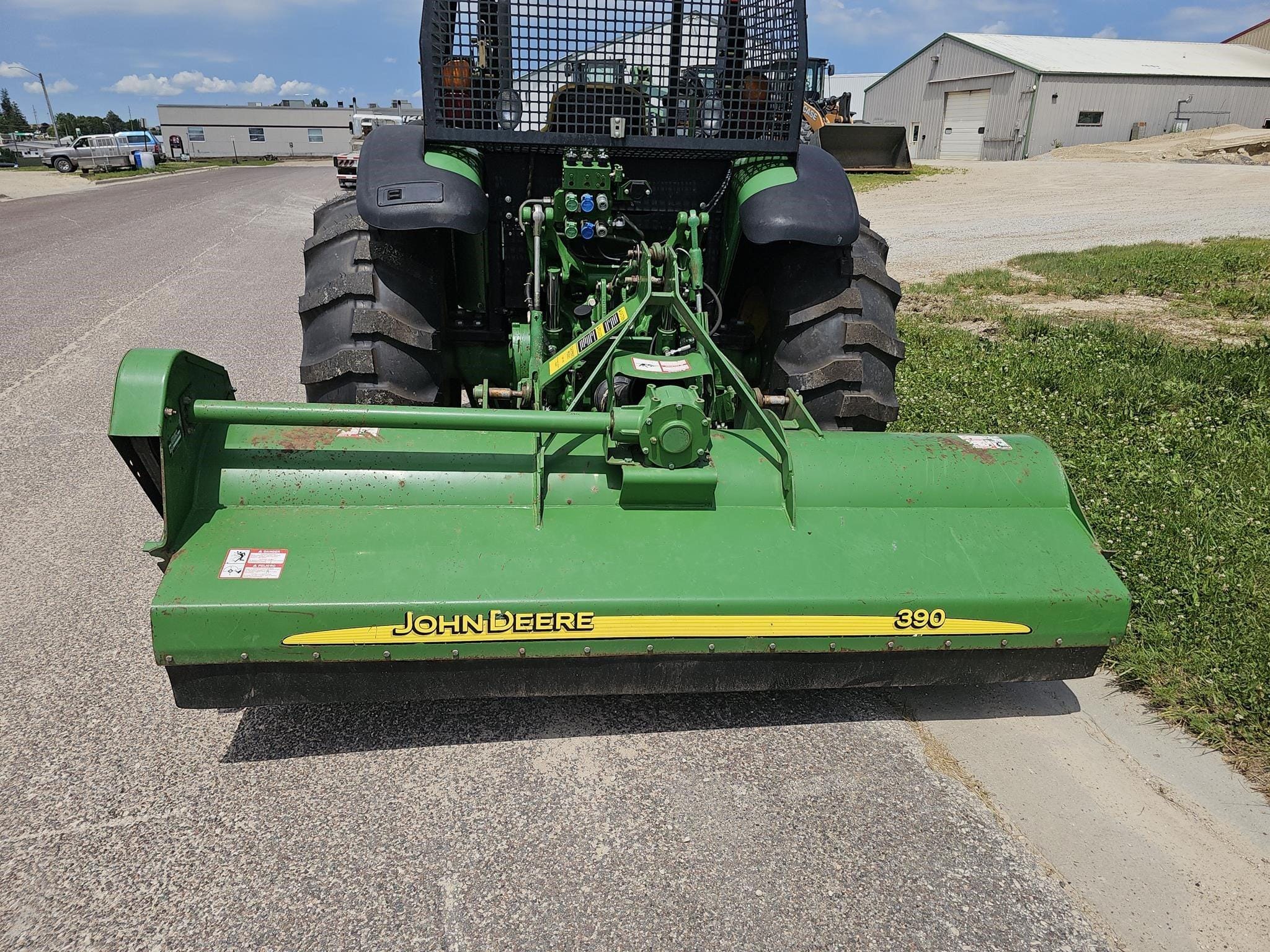 2016 John Deere 390 Equipment Image0