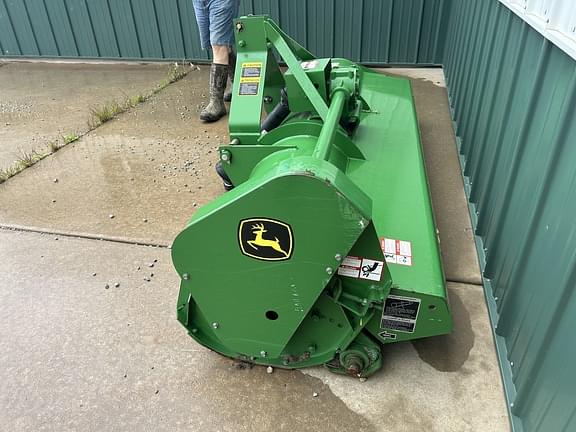 Image of John Deere 390 equipment image 4