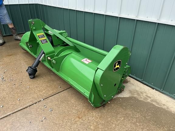 Image of John Deere 390 equipment image 3