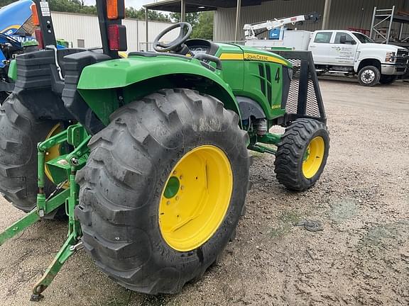 Image of John Deere 4044M equipment image 3