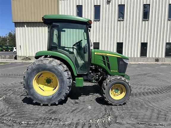 Image of John Deere 4044R equipment image 3