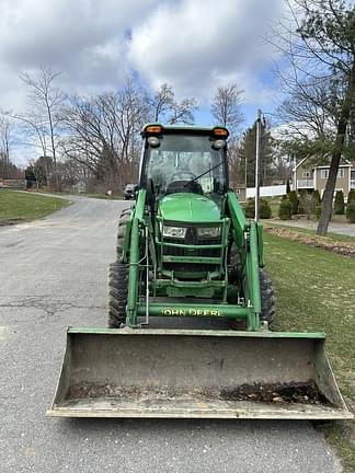 Image of John Deere 4044R equipment image 1