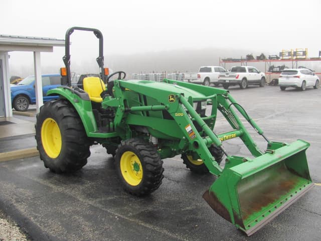 Image of John Deere 4052M equipment image 4