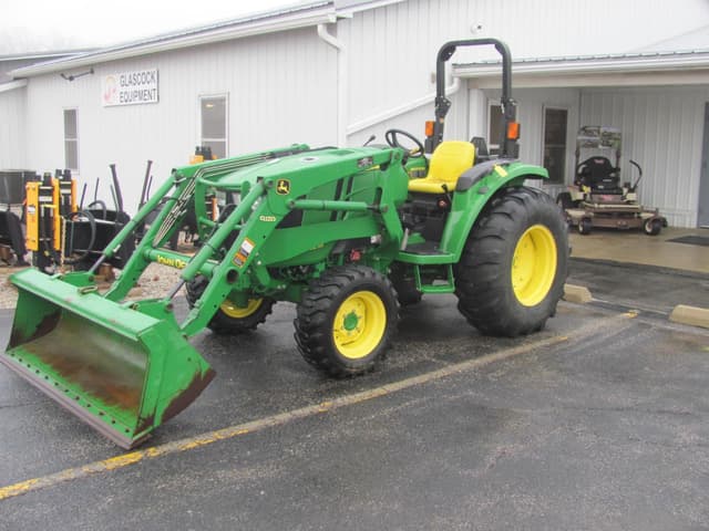 Image of John Deere 4052M equipment image 1