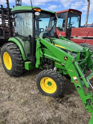 Main image John Deere 4052R