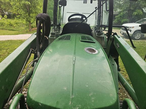 Image of John Deere 4052R equipment image 3
