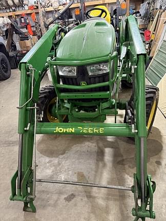 Image of John Deere 4052R equipment image 1