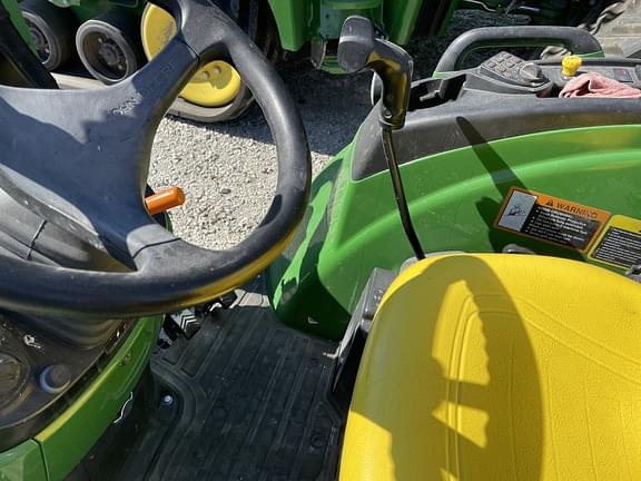 Image of John Deere 4052R equipment image 1