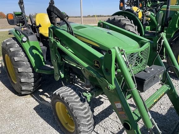 Image of John Deere 4052R Primary image