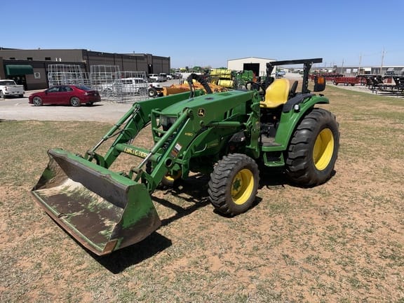 Main image John Deere 4052R