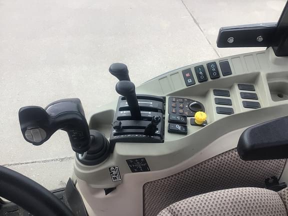 Thumbnail image John Deere 4052R 30