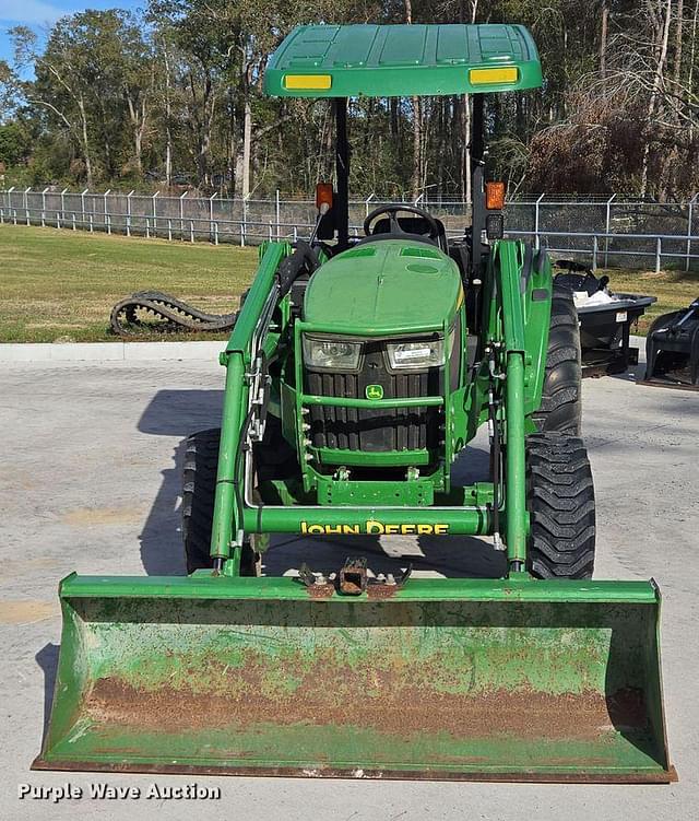 Image of John Deere 4066M equipment image 1