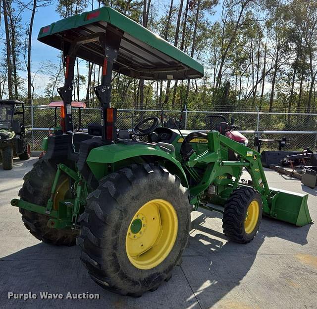 Image of John Deere 4066M equipment image 4