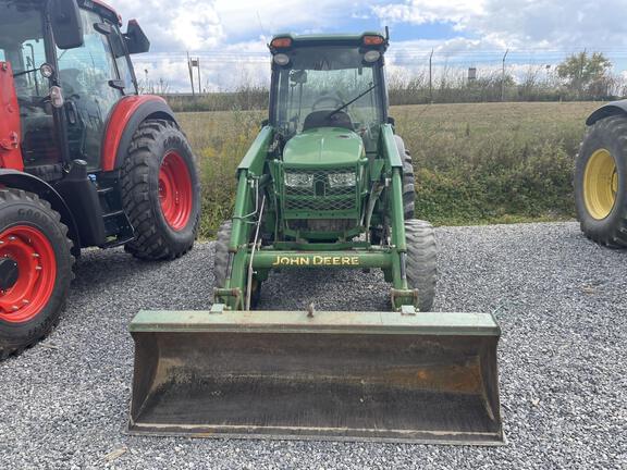 Image of John Deere 4066R equipment image 4