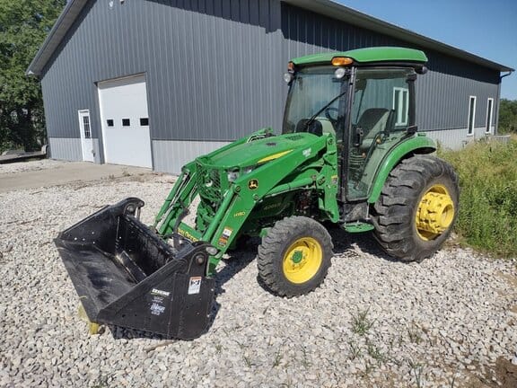 Main image John Deere 4066R