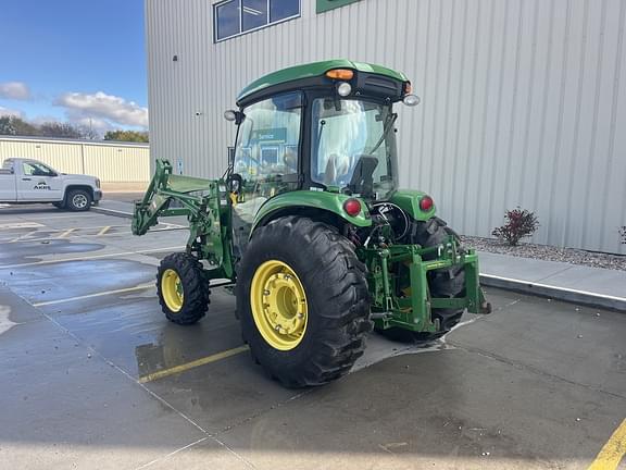 Image of John Deere 4066R equipment image 3