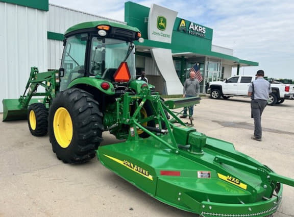 Image of John Deere 4066R equipment image 2