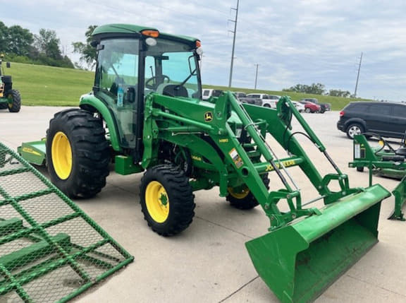 Image of John Deere 4066R equipment image 1