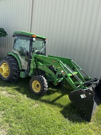 Main image John Deere 4066R