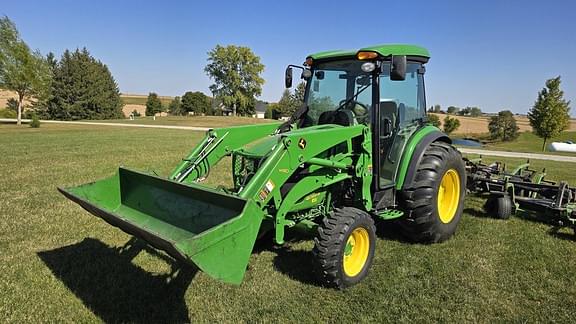 Image of John Deere 4066R equipment image 1