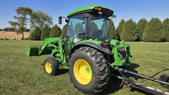 Image of John Deere 4066R equipment image 2