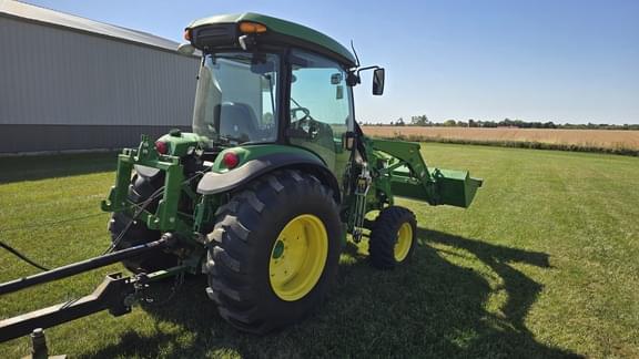 Image of John Deere 4066R equipment image 4