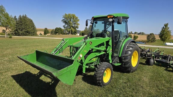 2016 John Deere 4066R Equipment Image0