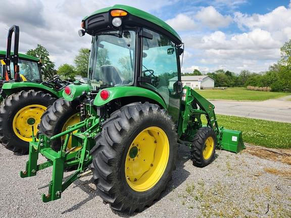 Image of John Deere 4066R equipment image 3