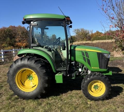 Image of John Deere 4066R equipment image 4