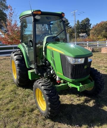 Image of John Deere 4066R equipment image 3